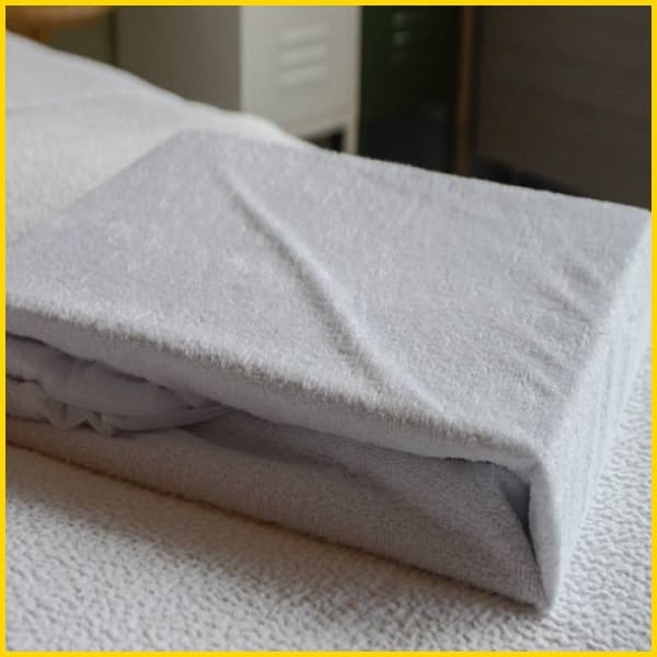 Terry Cotton Waterproof Mattress Protector (White) Mattress Protectors 5store.pk 